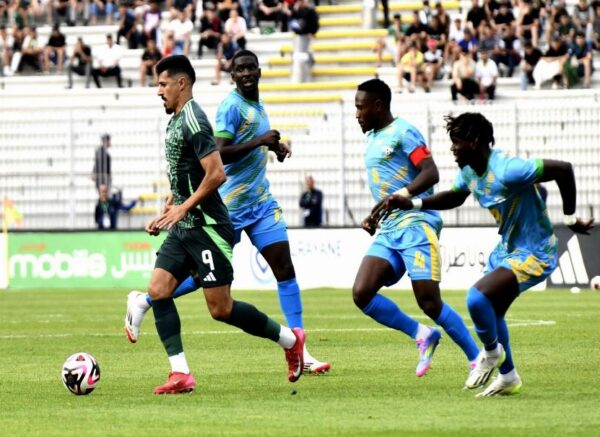 Constantine : (Football) Match amical : l'Algérie bat le Rwanda (2-0)