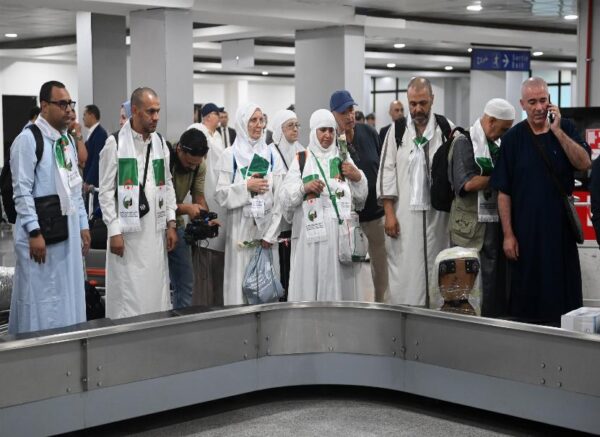 Alger : retour du premier groupe de pèlerins algériens au pays