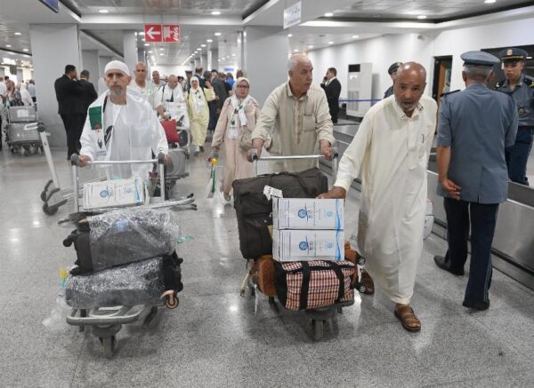 Alger : retour du premier groupe de pèlerins algériens au pays