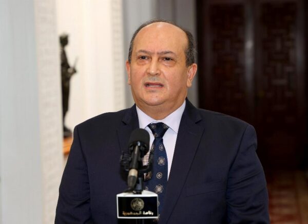 Le président de la République nomme officiellement M. Sifi Ghrieb Premier ministre et le charge de former un gouvernement