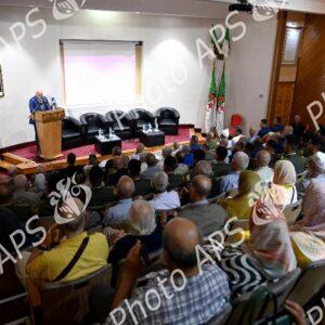 Le ministre des Moudjahidine préside la commémoration de l'exécution du martyr symbole Ahmed Zabana