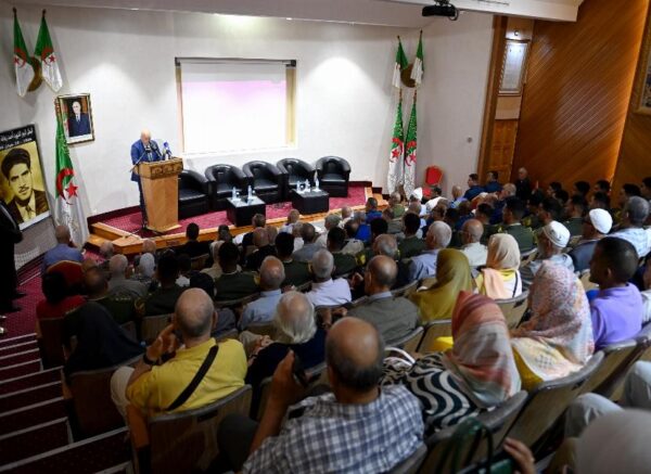 Le ministre des Moudjahidine préside la commémoration de l'exécution du martyr symbole Ahmed Zabana