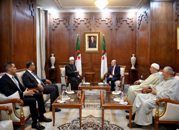 Le Ministre des Affaires Religieuses reçoit le Mufti de la République Arabe d'Egypte