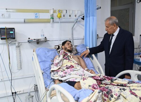 Accident au stade du 5 juillet: le PDG de Sonatrach au chevet des supporteurs blessés