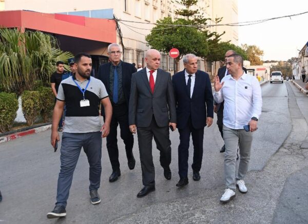 Accident au stade du 5 juillet: le PDG de Sonatrach au chevet des supporteurs blessés