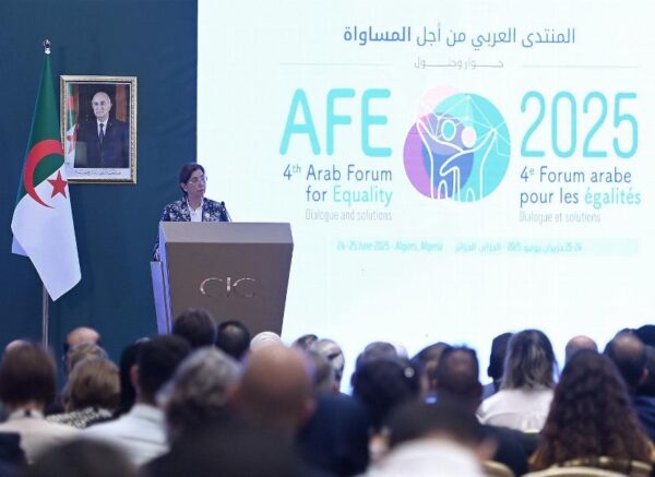 Le Premier ministre préside l'ouverture des travaux du 4e Forum arabe pour l'égalité
