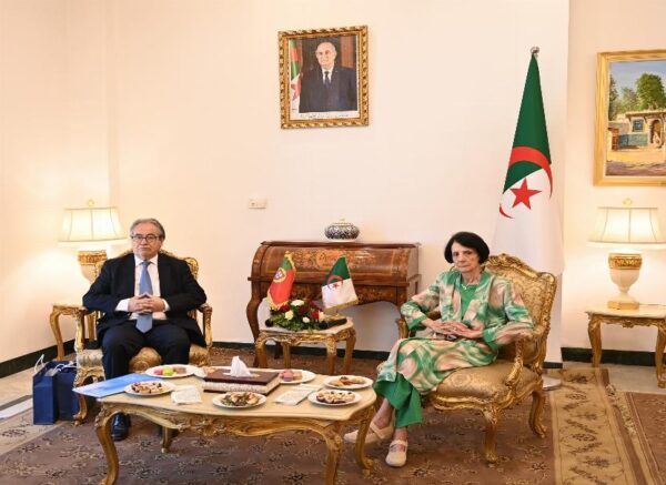 La Président par intérim de la Cour Constitutionnelle reçoit son homologue Portugais