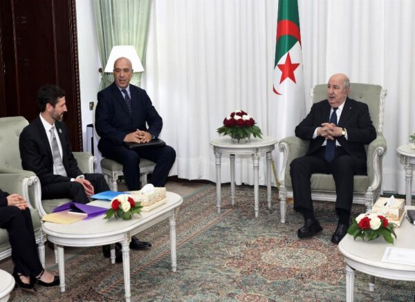 Le président de la République reçoit une délégation de la compagnie américaine Chevron