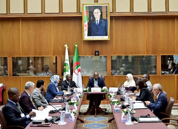 Réunion à Alger de la Commission de révision des amendements à l'Union parlementaire africaine