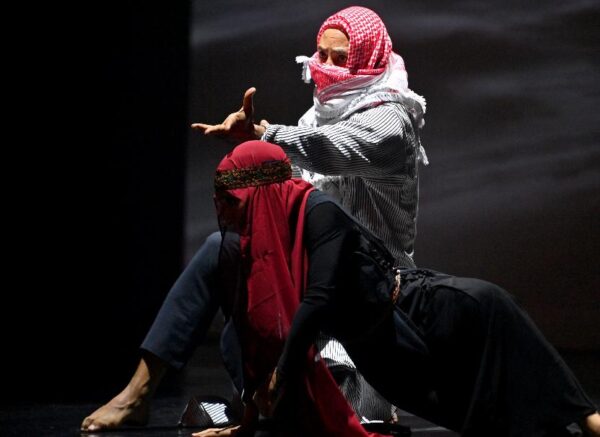 Le 13e Festival international de danse contemporaine s'ouvre à Alger