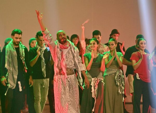 Le 13e Festival international de danse contemporaine s'ouvre à Alger