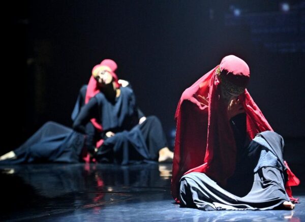 Le 13e Festival international de danse contemporaine s'ouvre à Alger