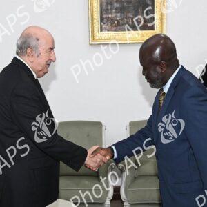 Le président de la République reçoit l'ambassadeur de la République du Ghana auprès de l'Algérie