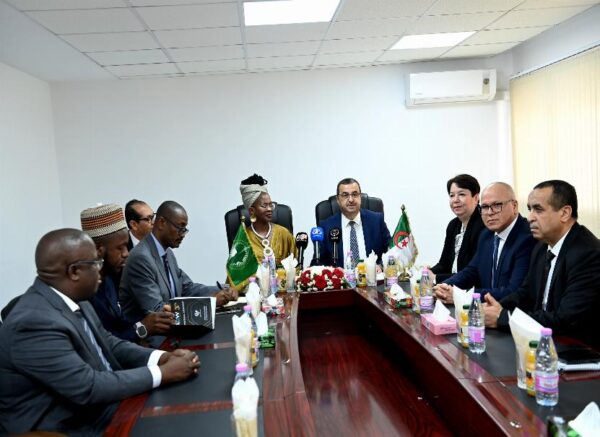 Energie: inauguration du siège officiel de l'AFREC à Alger
