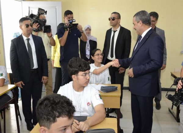 2e édition de l'Olympiade algérienne des mathématiques : le ministre de l'Education se rend au lycée de mathématiques de Kouba