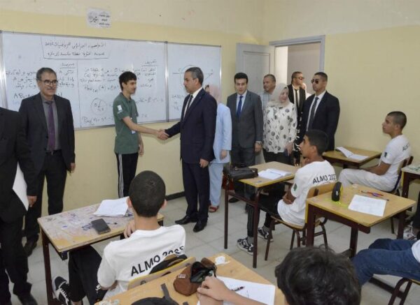 2e édition de l'Olympiade algérienne des mathématiques : le ministre de l'Education se rend au lycée de mathématiques de Kouba