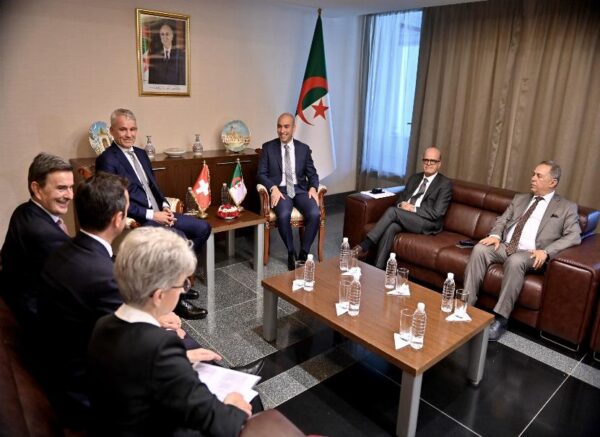 M. Chaib reçoit le ministre suisse de la justice et de la police