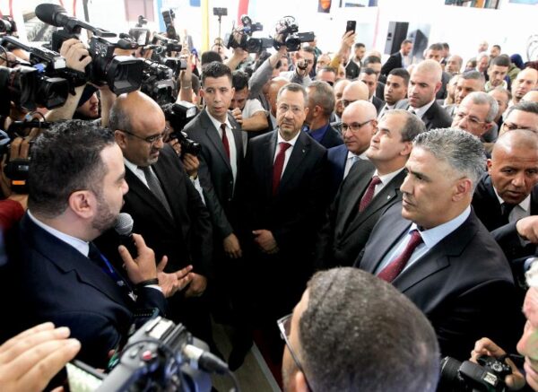 Le ministre de l'Habitat inaugure le salon international du bâtiment (Batimatec 2025)