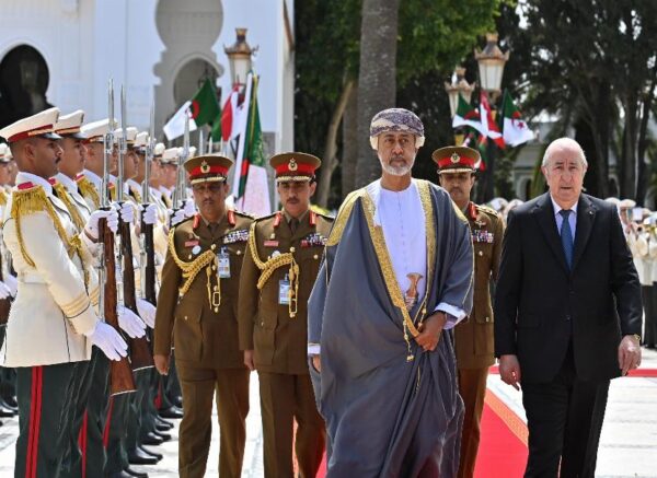 Le président de la République réserve un accueil officiel au Sultan d'Oman au siège de la présidence