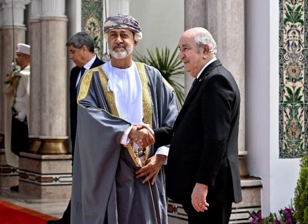 Le président de la République réserve un accueil officiel au Sultan d'Oman au siège de la présidence