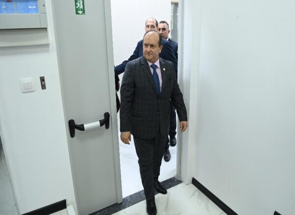 Le Premier ministre inaugure à Jijel le complexe de trituration de graines oléagineuses