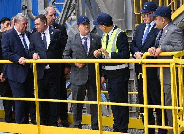 Le Premier ministre inaugure à Jijel le complexe de trituration de graines oléagineuses