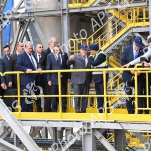 Le Premier ministre inaugure à Jijel le complexe de trituration de graines oléagineuses