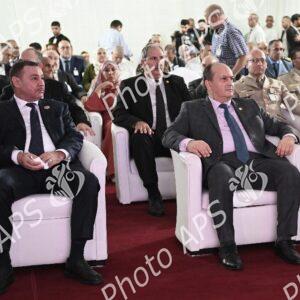 Le Premier ministre inspecte les travaux de la 2e tranche du projet du terminal à conteneurs au port de Djen Djen