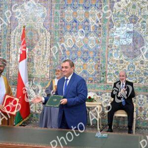 Le président de la République et le Sultan d'Oman président la cérémonie de signature de mémorandums