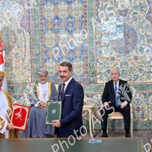Le président de la République et le Sultan d'Oman président la cérémonie de signature de mémorandums