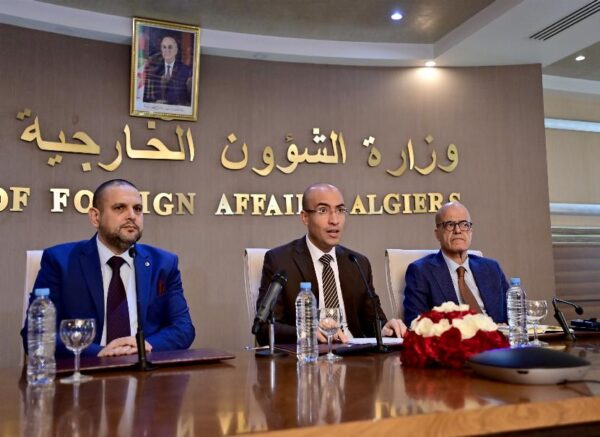 M. Chaïb préside le lancement officiel de l'adhésion du MAE au système numérique du Hadj et de la Omra