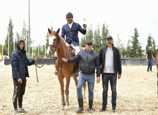 Constantine : coup d'envoi du concours national de saut d’obstacles d'équitation au club Etoile de l’Est