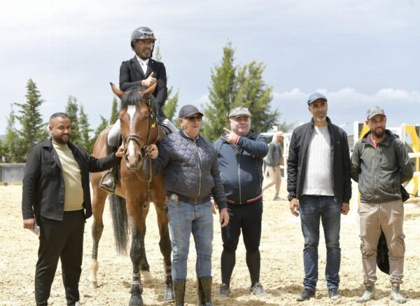 Constantine : coup d'envoi du concours national de saut d’obstacles d'équitation au club Etoile de l’Est