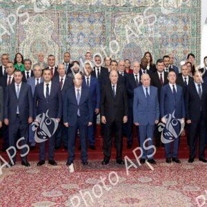 Le président de la République préside une réunion du Conseil des ministres