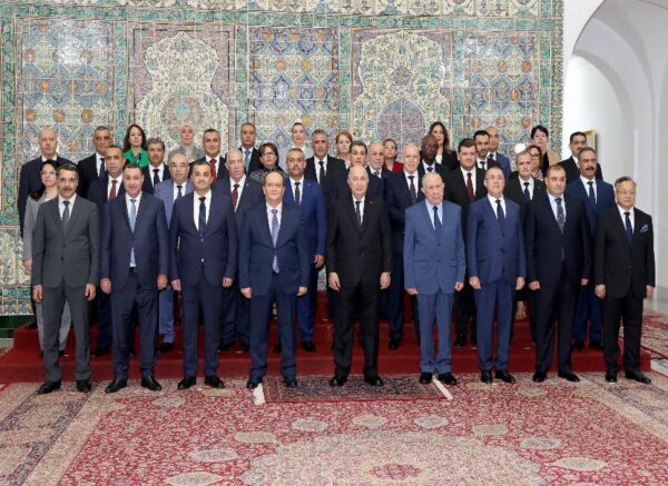 Le président de la République préside une réunion du Conseil des ministres