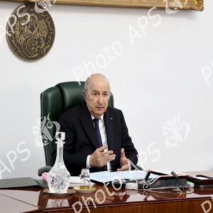 Le président de la République préside une réunion du Conseil des ministres