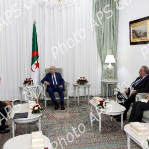 Le président de la République reçoit l'archevêque d'Alger