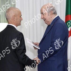 Le président de la République reçoit l'archevêque d'Alger