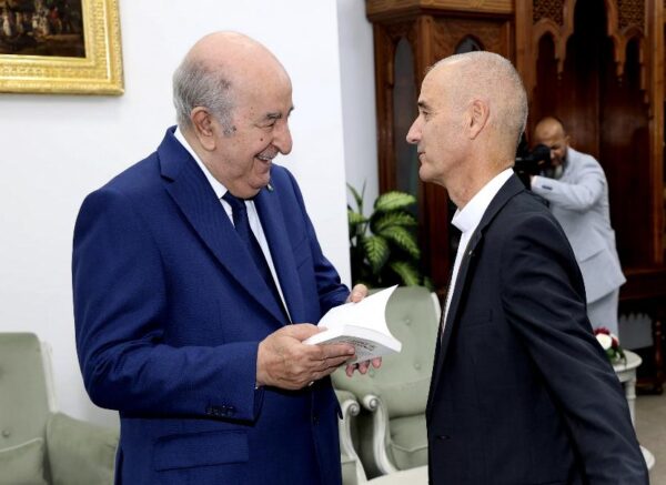 Le président de la République reçoit l'archevêque d'Alger