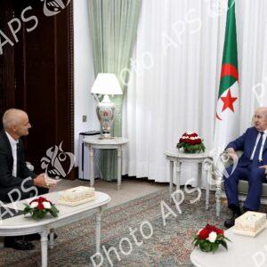 Le président de la République reçoit l'archevêque d'Alger
