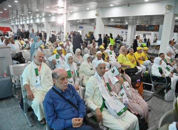 Alger (Hadj 1446)  : Le premier groupe de pèlerins algériens quitte la pays pour les lieux saints