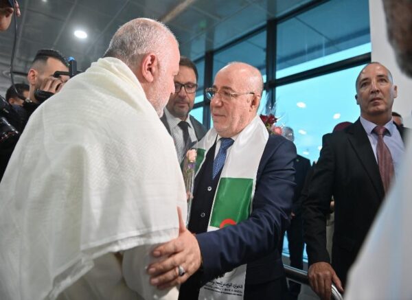 Alger (Hadj 1446)  : Le premier groupe de pèlerins algériens quitte la pays pour les lieux saints