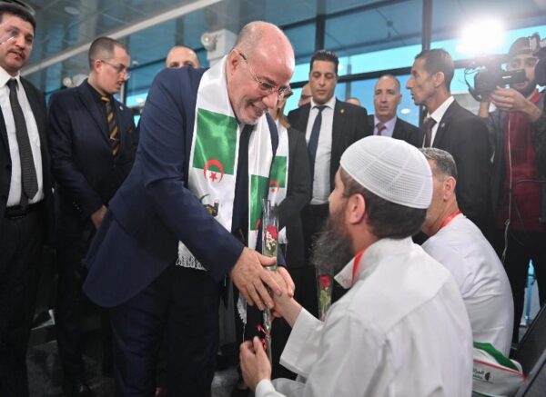Alger (Hadj 1446)  : Le premier groupe de pèlerins algériens quitte la pays pour les lieux saints