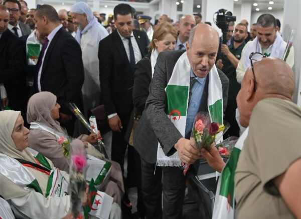 Alger (Hadj 1446)  : Le premier groupe de pèlerins algériens quitte la pays pour les lieux saints