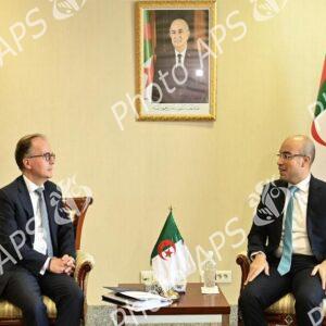 M. Chaib, reçoit le Secrétaire Général de la Conférence de La Haye de droit international privé