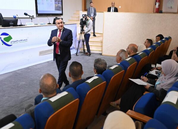 Développement du paysage numérique en Algérie: rencontre consultative avec les créateurs de contenu