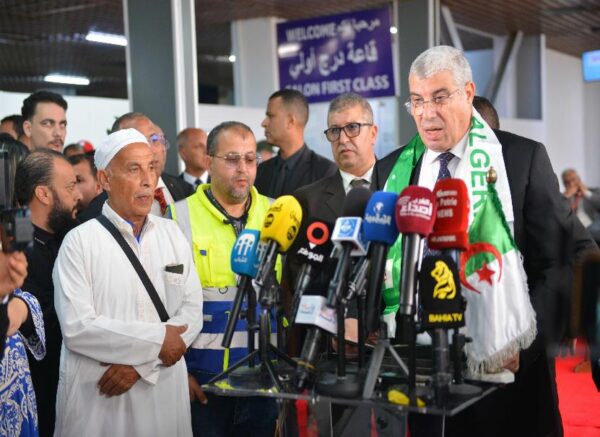 Oran (Hadj 1446h) : départ du premier groupe de pèlerins vers les Lieux Saints
