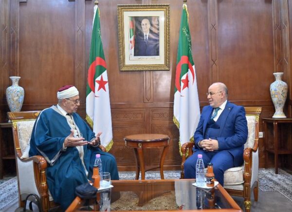Le ministre des Affaires religieuses reçoit le Mufti de la République Tunisienne
