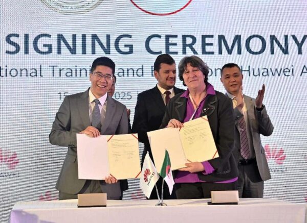 Formation professionnelle : signature d'un mémorandum d'entente avec Huawei