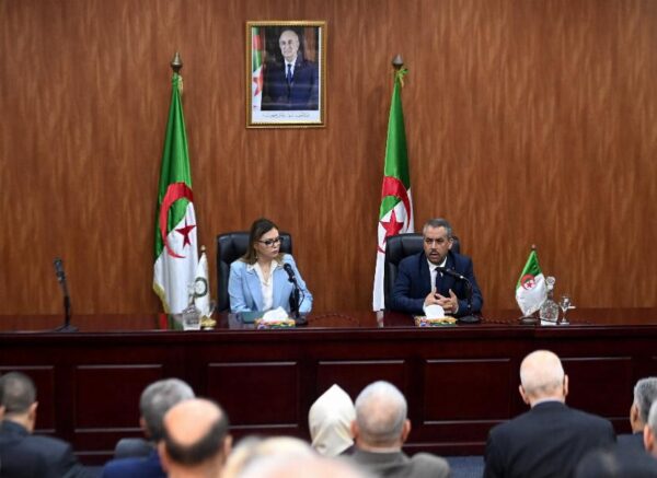 Signature d'une convention cadre portant sur les mécanismes de travail conjoint dans la lutte contre la corruption